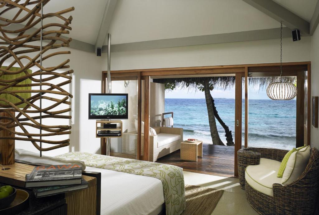 Superior Beach Villa