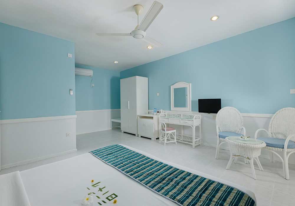 Interconnecting Room at Equator Village, view 2