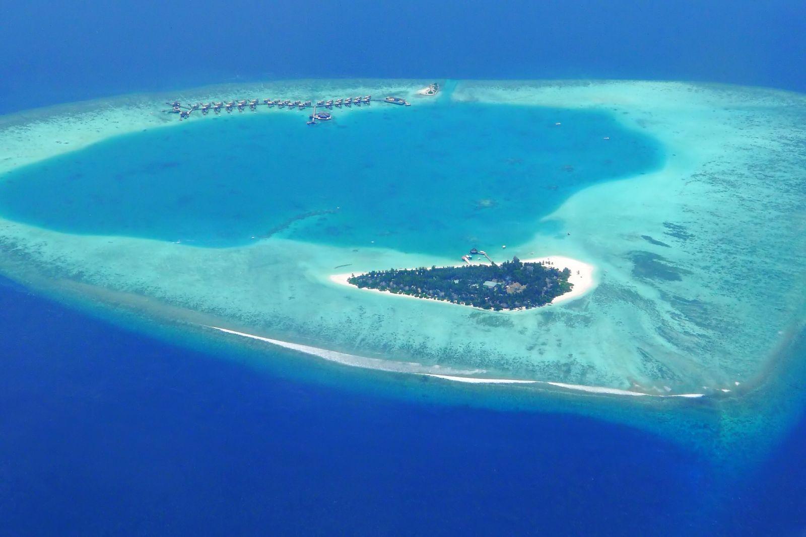 Velavaru Out Reef